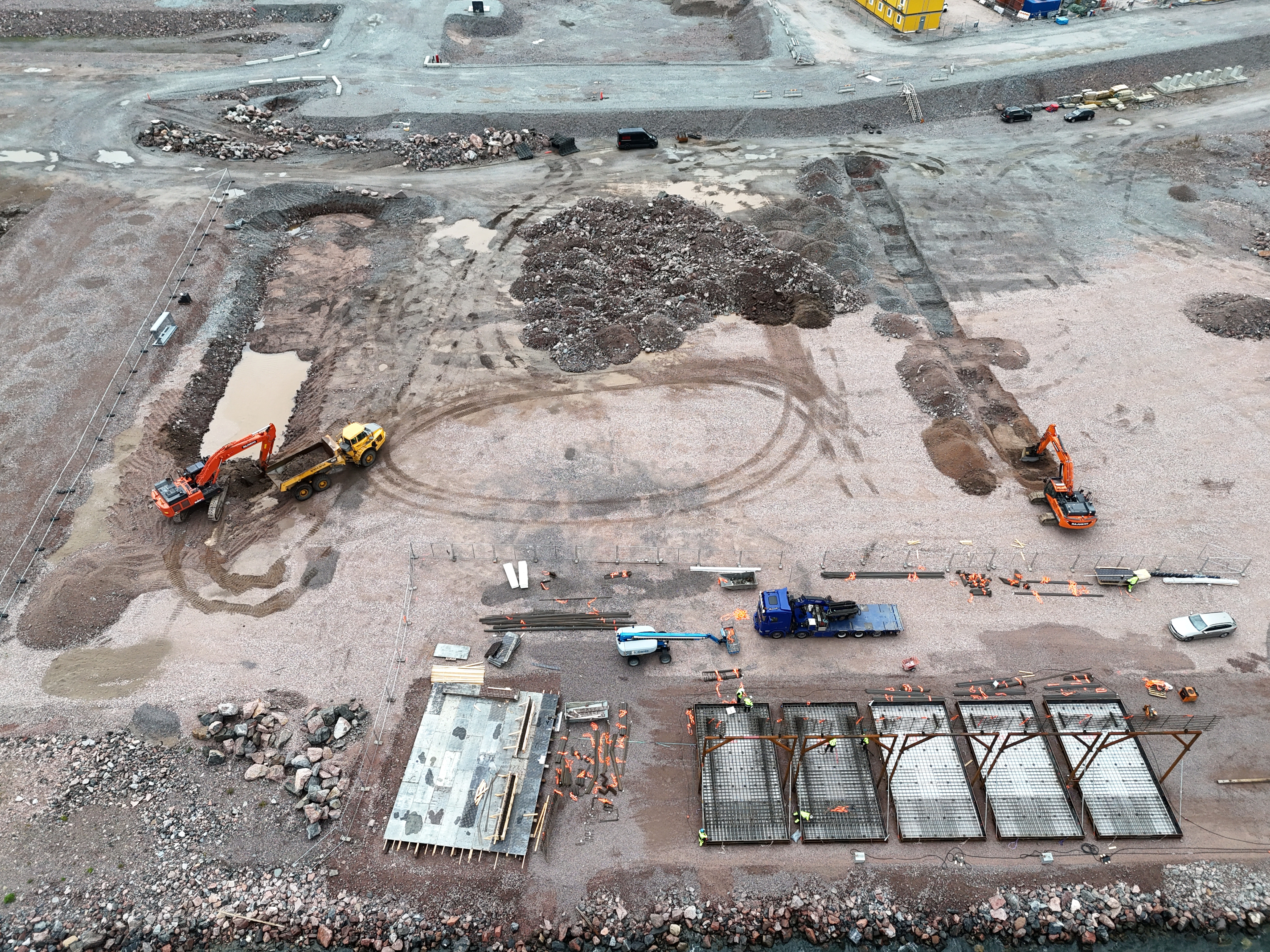 MELKINLAITURIN TYÖMAA ETENEE KUUKAUDEN ETUAJASSA